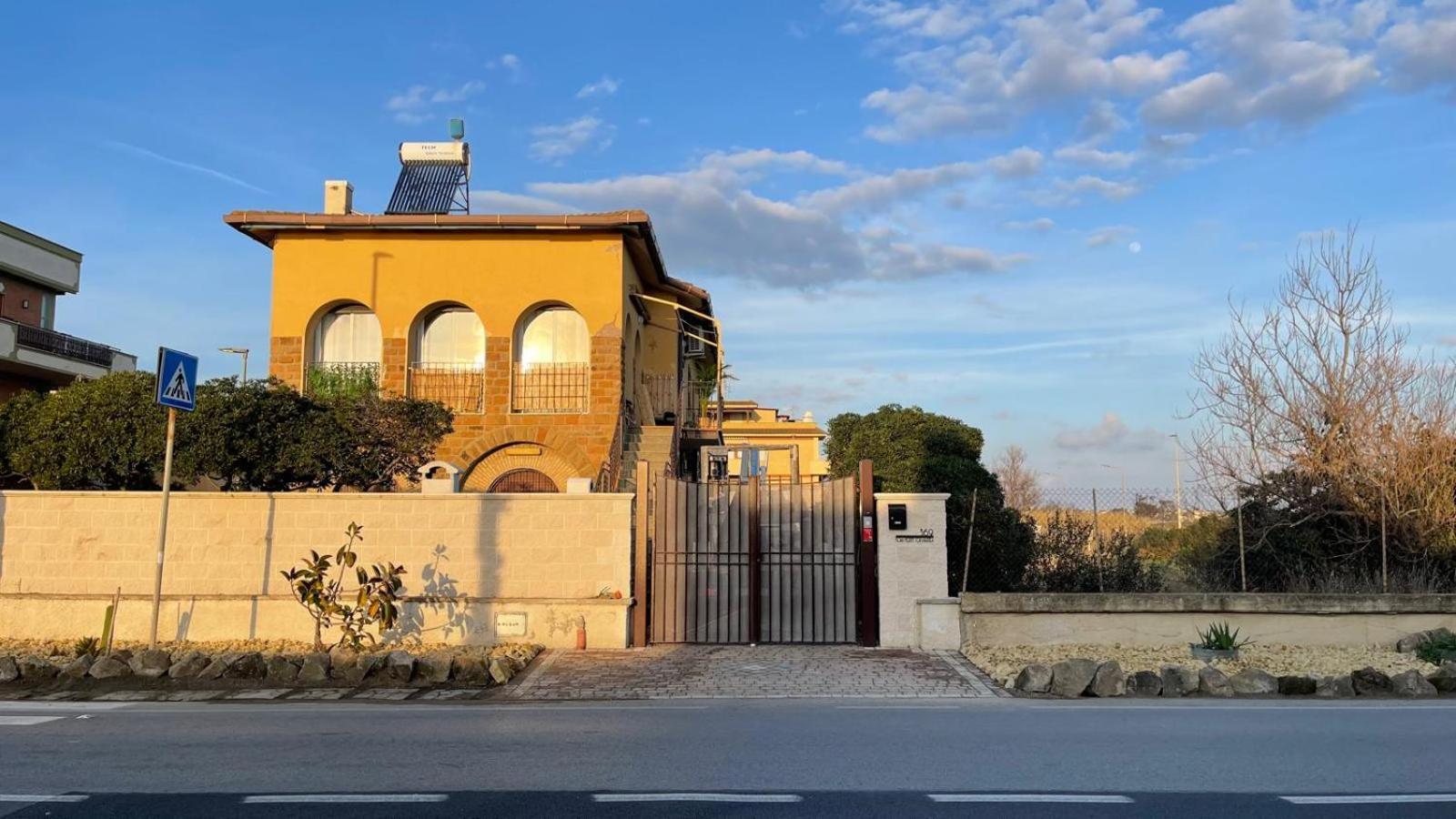 Koru House Torvaianica Villa ภายนอก รูปภาพ